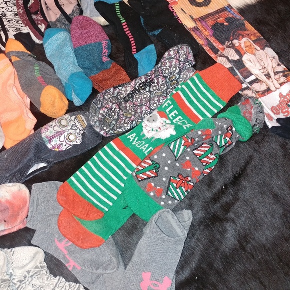 Muk Luk 11 pairs crew / thigh Christmas sock lot - Picture 5 of 6